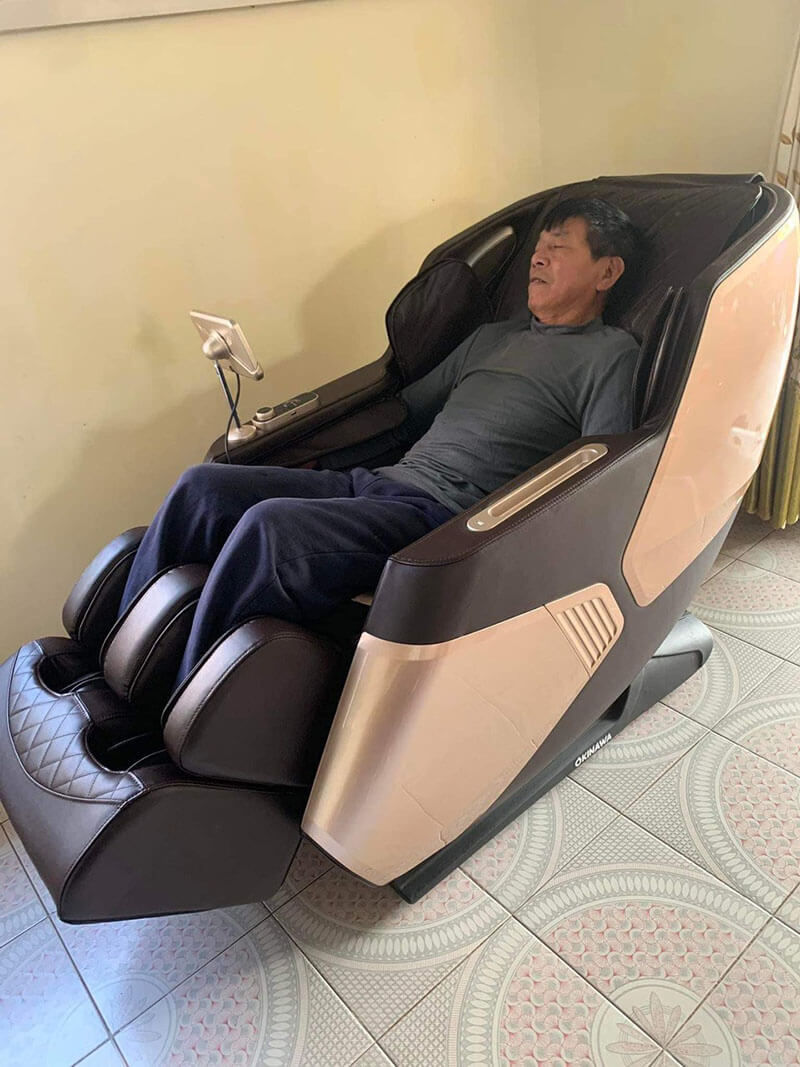 Trải nghiệm tại nhà với ghế massage Okinawa OS-488